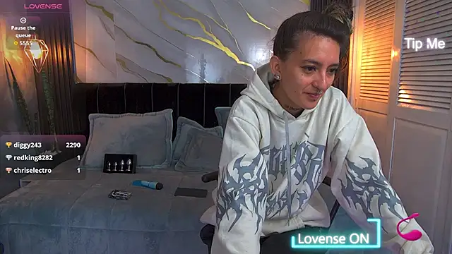 Dark_Dominika webcam