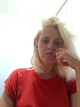 MiaLove183 webcam