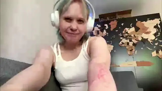 CuteLilit webcam