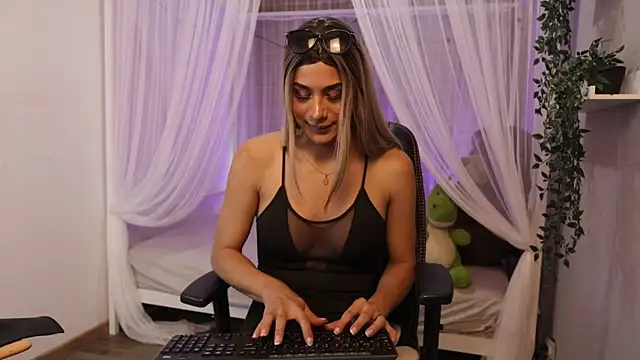 Martinaa_Rose webcam