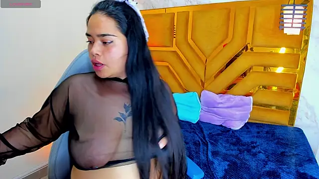 Violett_Cinnamon webcam