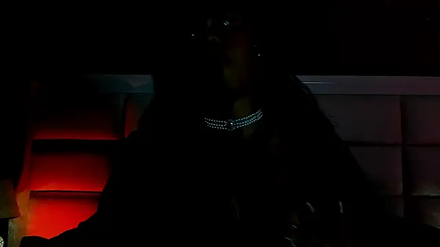 MavyStarr webcam