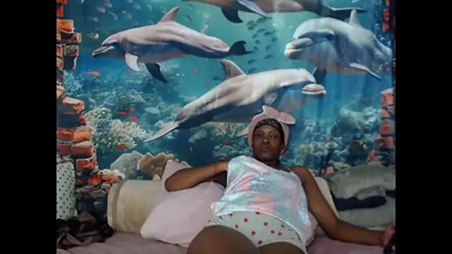 AfricanBarbiee69 webcam