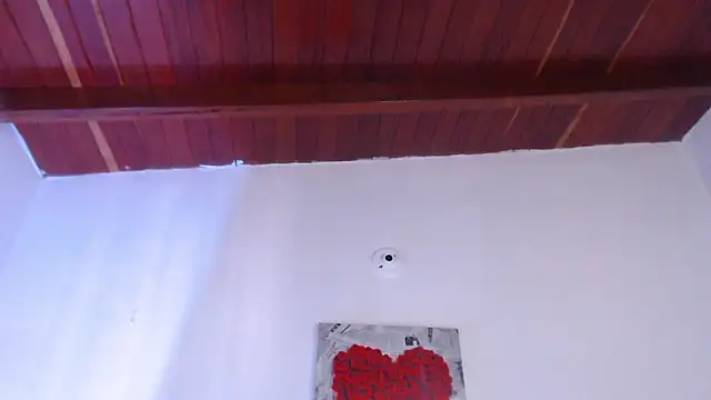 Amara_Red webcam