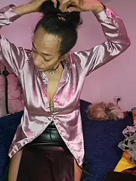 AmelieMartinez webcam