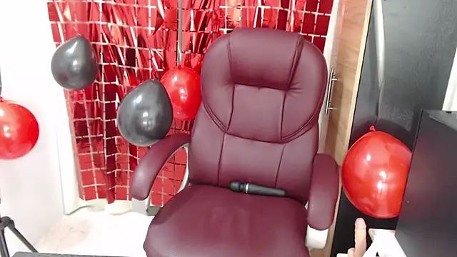 Mature_2025 webcam