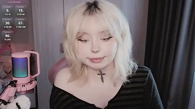 yumi_charm webcam