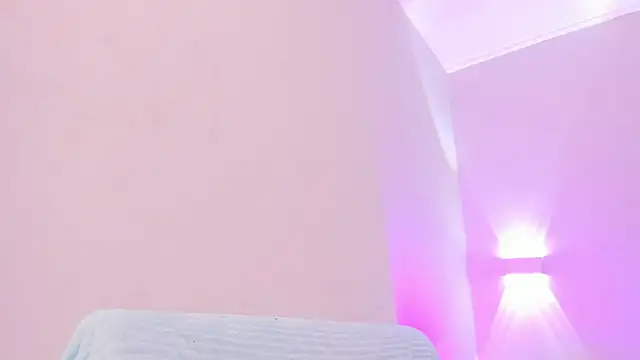 AllanaRosee webcam