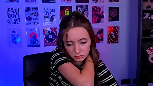 chloe_ley webcam