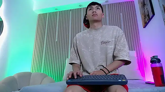 AdrianStark_