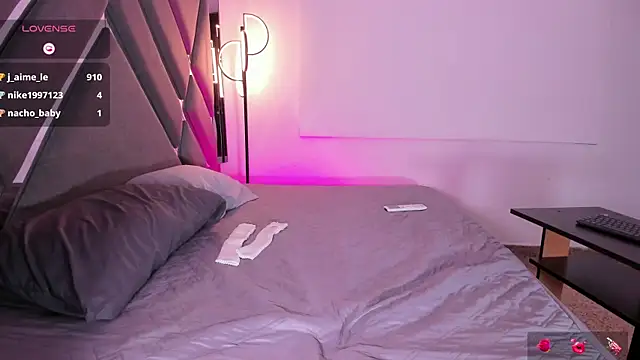 AmaraLewis live sex cam