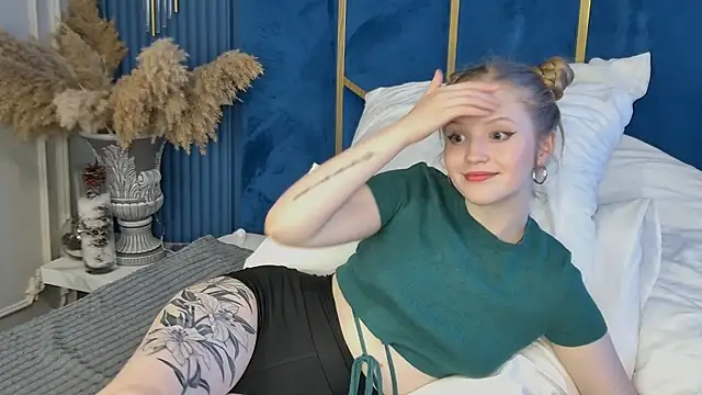 LilianHowards webcam