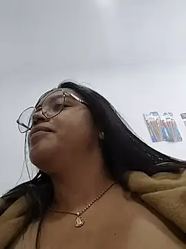 Mia_Risky-1 webcam
