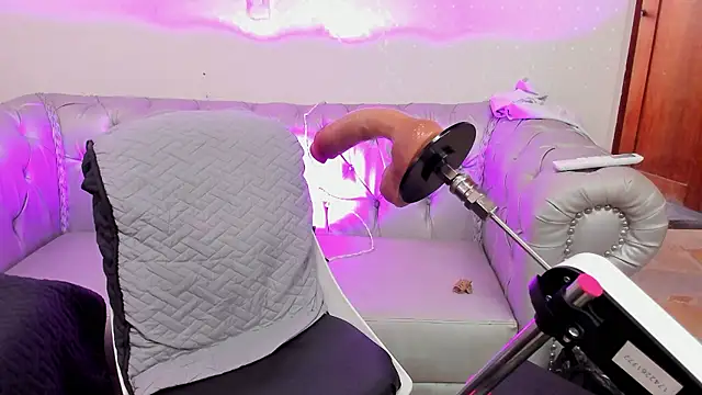 GabbieSkinny webcam