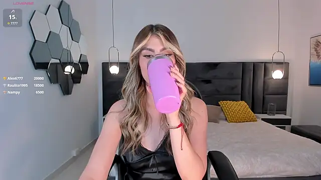 MiaSilvaX webcam