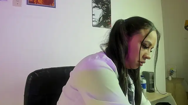 AshleyStart webcam