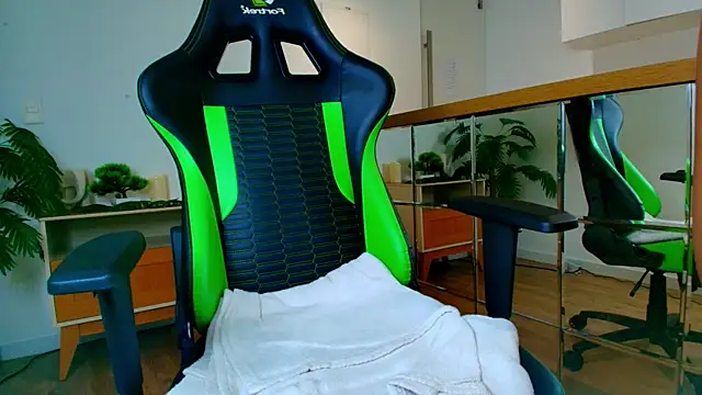 Susan_Backer webcam