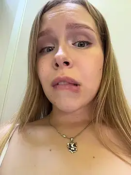 Liza_risky Live Webcam on Stripchat