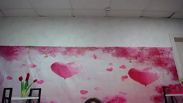 NeonilaLisova webcam