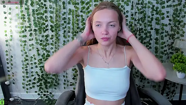 Neelly_Collins webcam