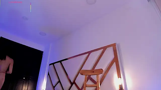 Aron_cruz live cam on StripChat