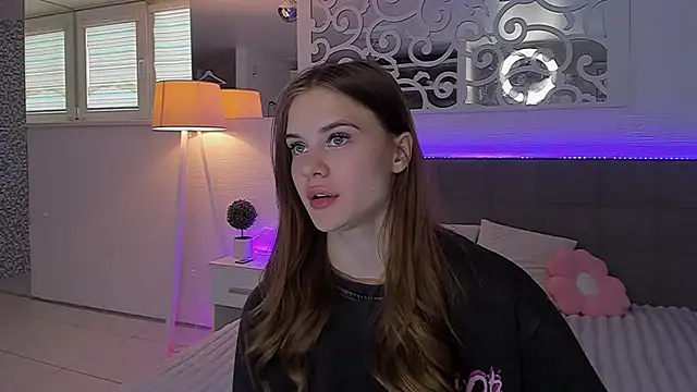 LuisaClover webcam