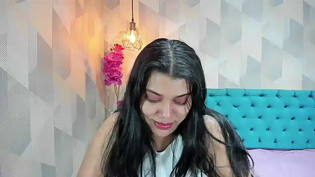 LindaBreeS webcam