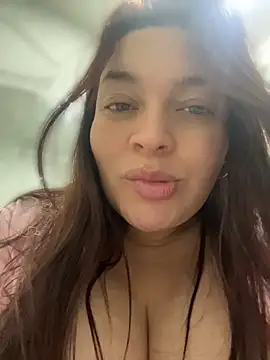 sarahreyess_11 webcam