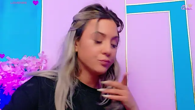 AriannaSins webcam