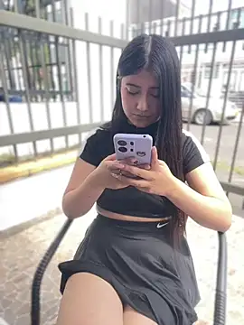 StrawberryPink_ webcam