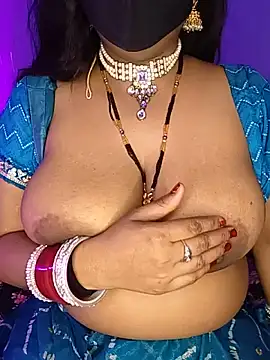 Long_hair_queen webcam