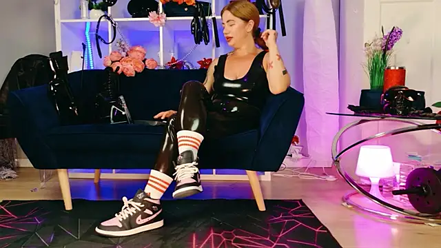 Ella__Kross webcam
