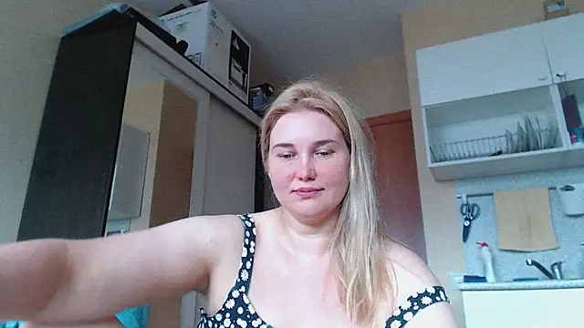 mmmPinUpGirl webcam