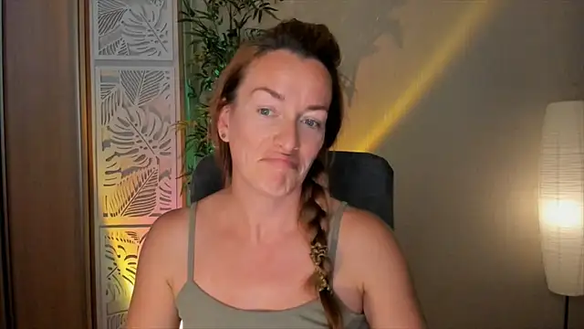 RebeccaMartinez webcam