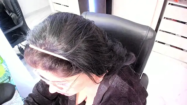 BellaFlaming webcam