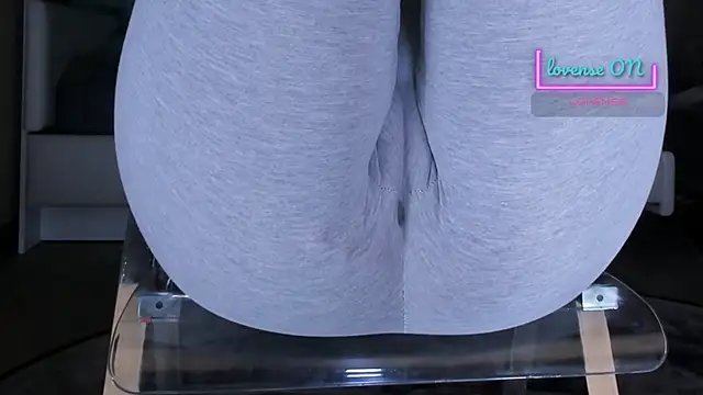 Cameltoe_squirt_inPants webcam