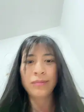 yiyiya520 webcam