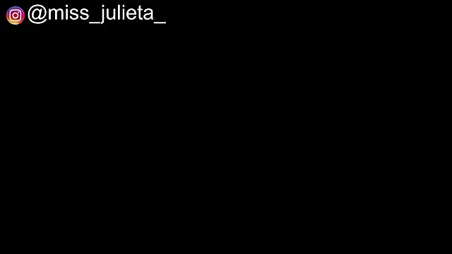 Julieta_Russell webcam