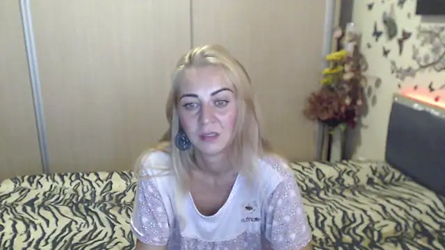 MirabelaSweet webcam