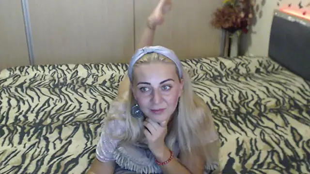 MirabelaSweet webcam