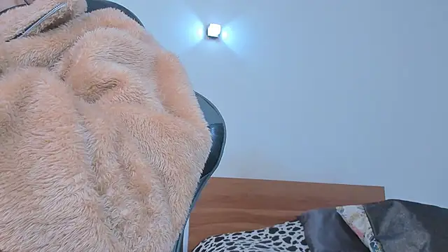 SophieLennox webcam