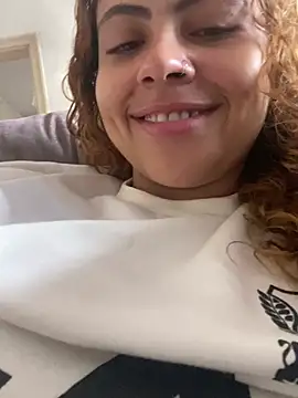 Chloe_Leaozinho webcam