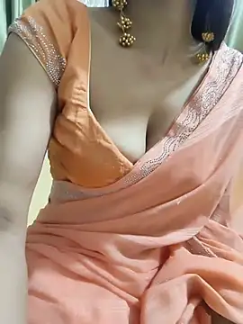 Shalu_G live cam on StripChat