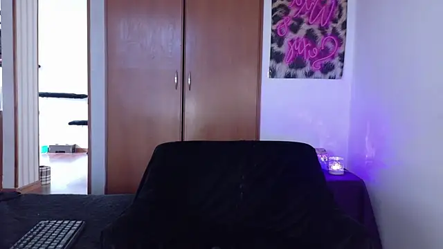 KittyJane webcam