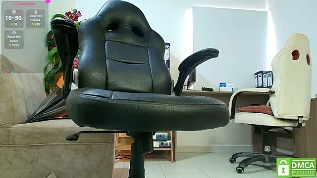 Adri_Miller webcam