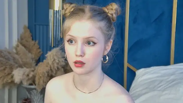 LilianHowards webcam