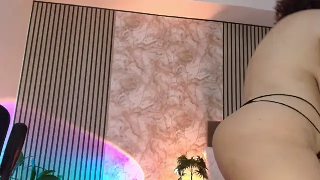 JuliRamirez webcam