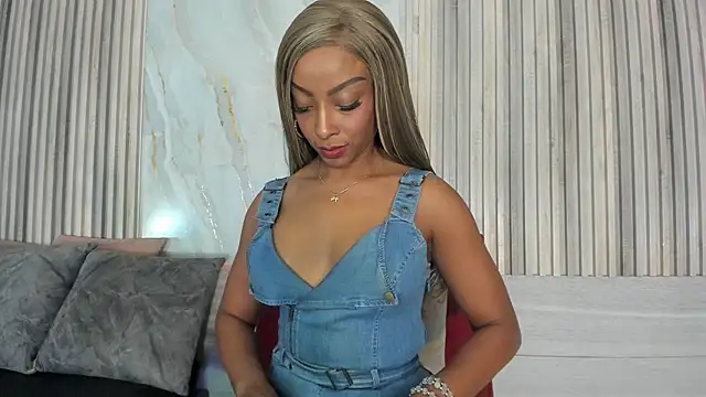BriannaChelsea webcam