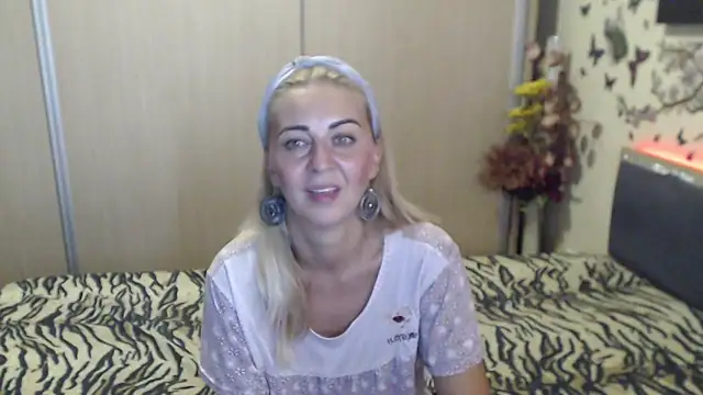 MirabelaSweet webcam