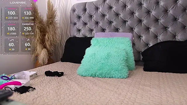 katt_eyes__ Live Web Cam Show